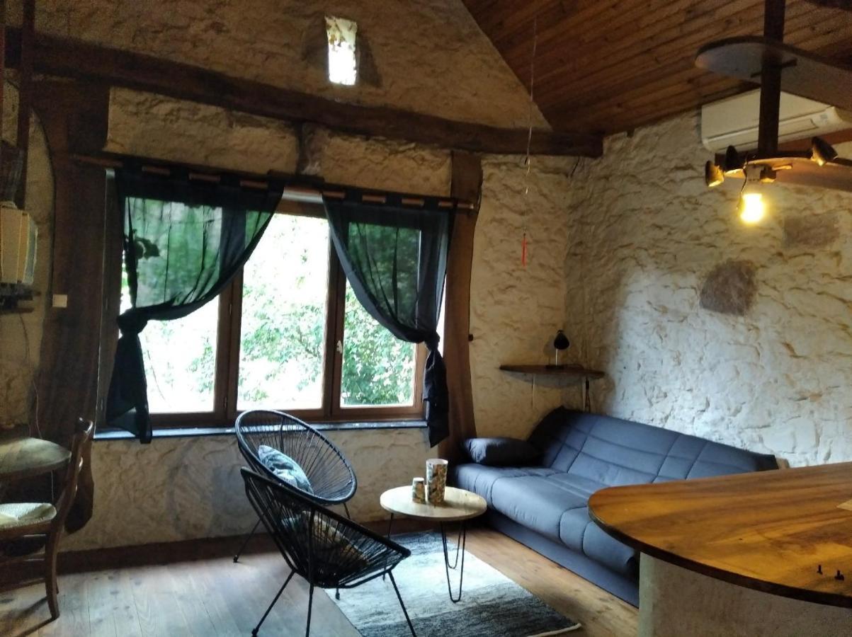 Grange Renovee En Pleine Nature Valady Екстер'єр фото